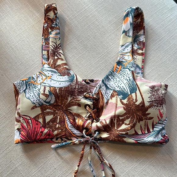 Maaji top - Picture 1 of 6